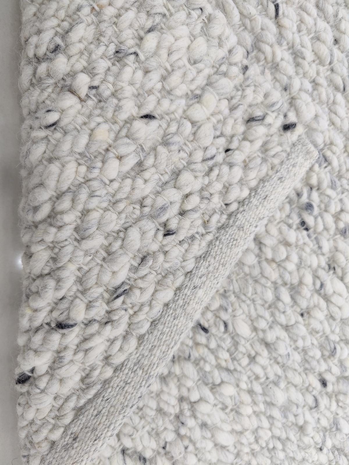 Pure Loom Kevin collection